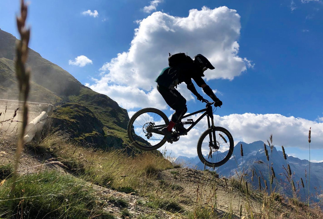 Mountain Bike lessons Les Deux Alpes - RIDE CAMPS